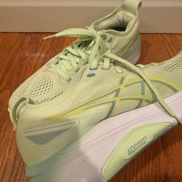 Women’s Asics Gel-Kayano 31 EUC - Picture 8 of 10